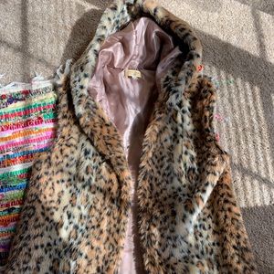 PIKO leopard print hooded vest